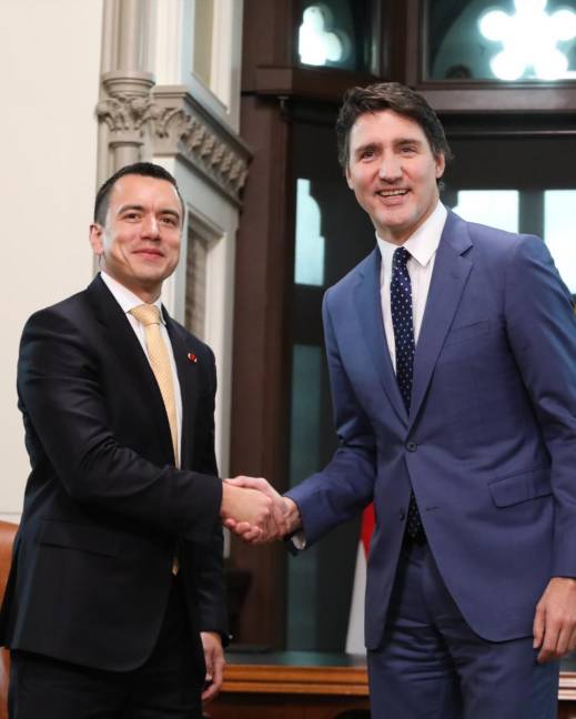 Saludo entre el presidente Noboa y el primer ministro canadiense, Justin Trudeau