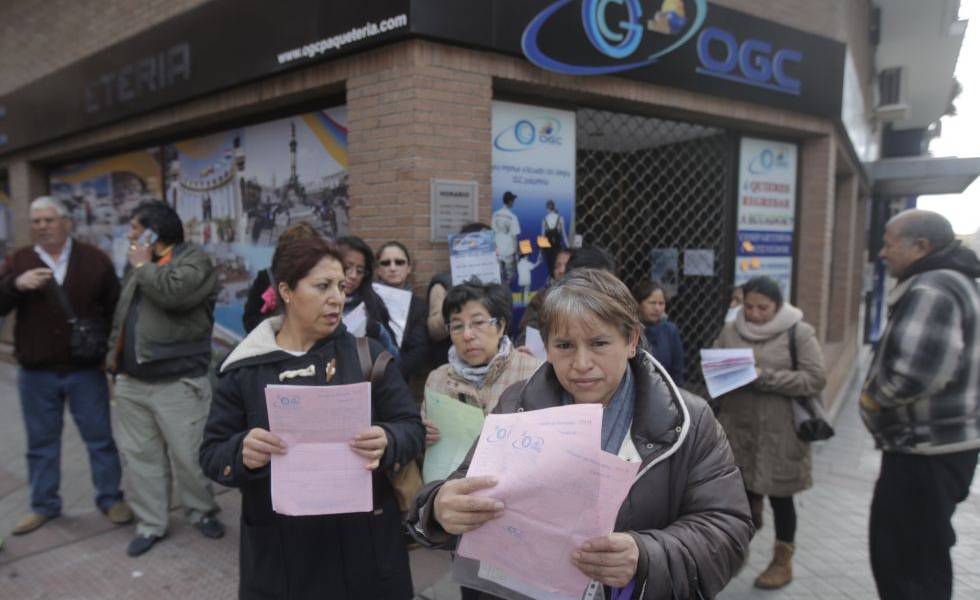 Afectados por empresa de paquetería OGC presentan querella en España