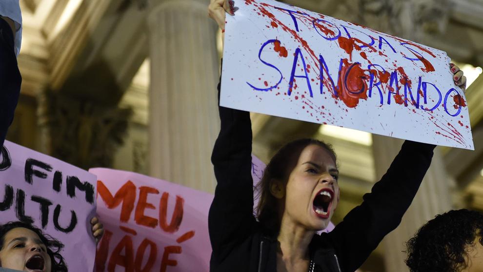 Caso de violación colectiva en Brasil: sustituyen a comisario tras críticas a su investigación
