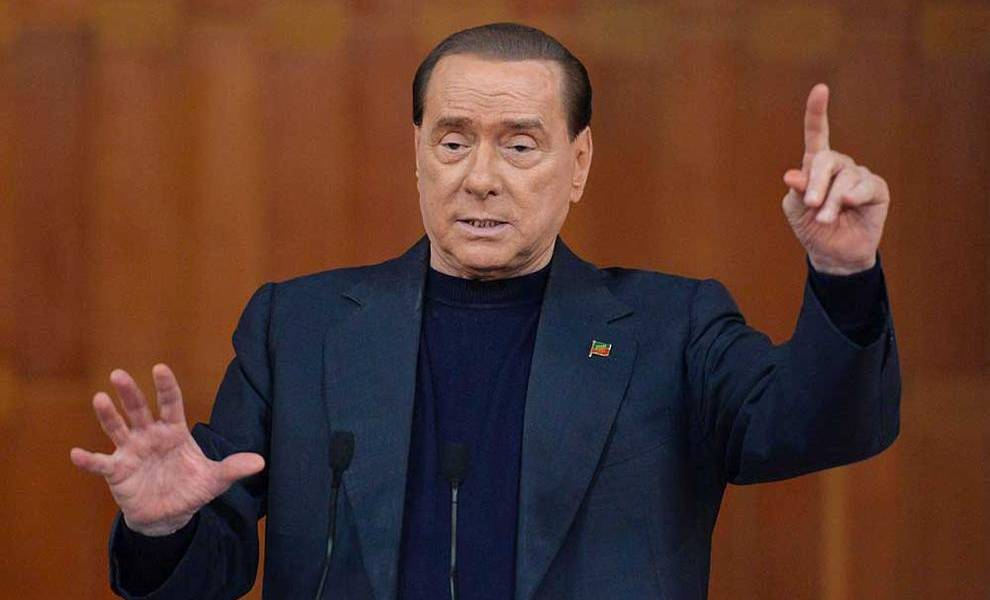 Berlusconi cumplirá su condena de un año con trabajo comunitario