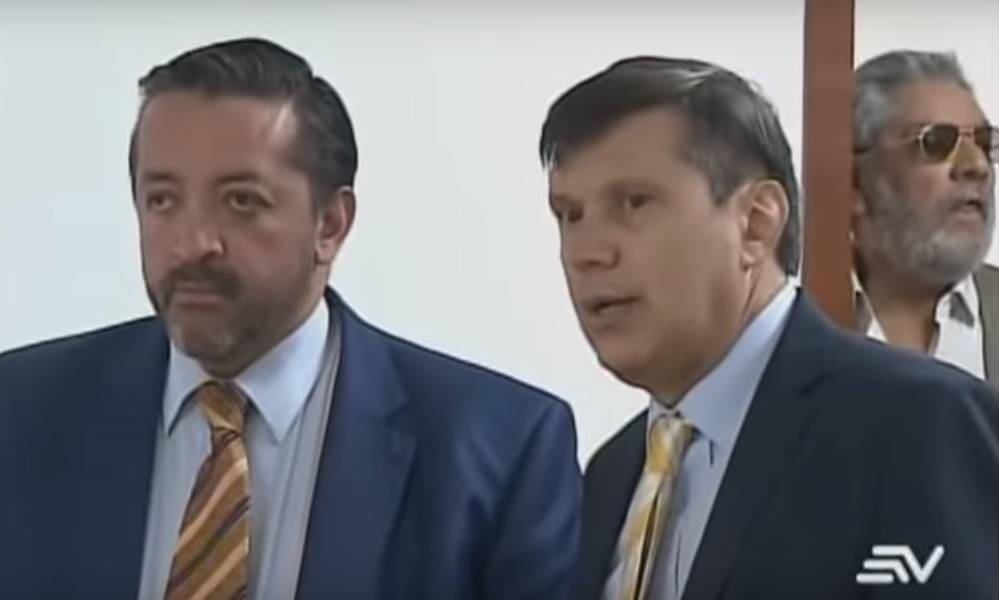 Prohibieron salida del país a director de portal Ecuador en Vivo