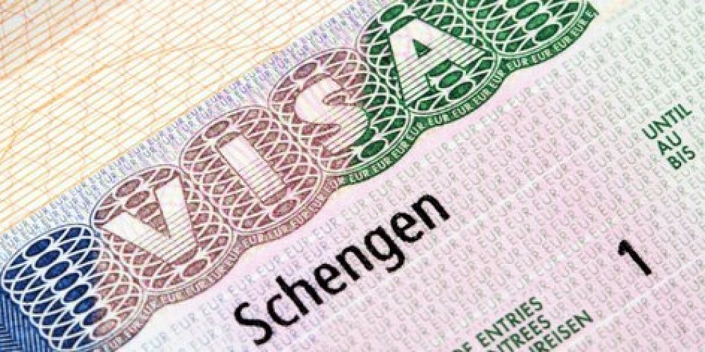España presenta en UE pedido de exención del visado Schengen para ecuatorianos