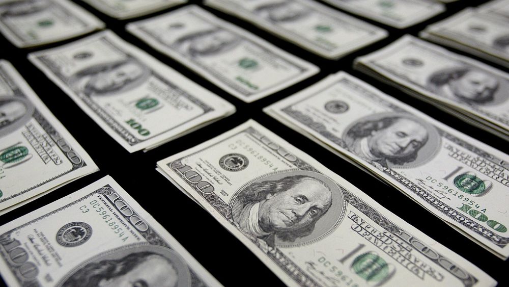 Ecuador emite $3.000 millones en bonos soberanos en el mercado internacional