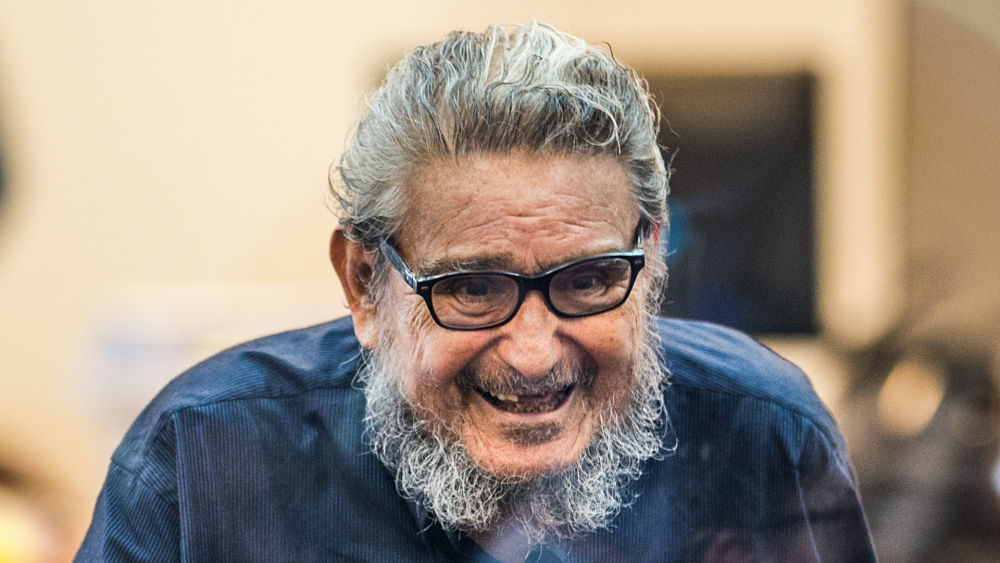 Perú: piden liberar al jefe de Sendero Luminoso tras indulto a Fujimori