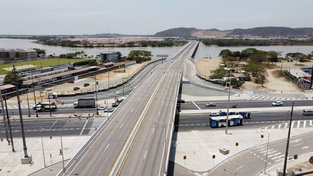 Autoridades inauguran puente entre Daule y Guayaquil