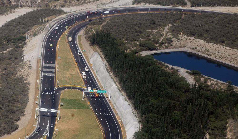 Exministra de Transporte y Obras Públicas María de los Ángeles Duarte fue glosada por Contraloría