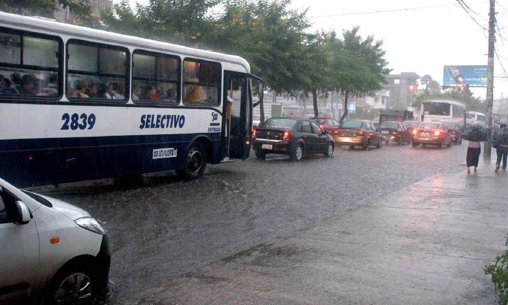 Lluvias: Inundaciones en Babahoyo y cortes de energía en Guayaquil