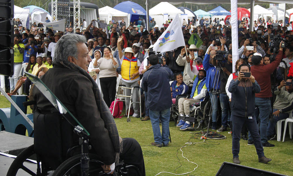 Presidente Moreno reacciona ante críticas de disidentes de AP a consulta popular