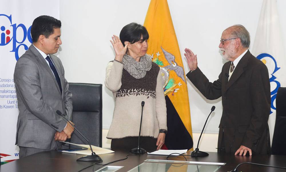 CPCCS posesiona a encargada de Defensoría del Pueblo