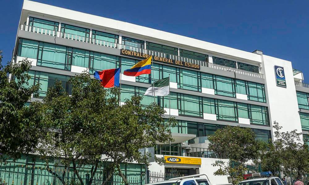 Contraloría señala que concesión de cable submarino a empresa de Topic fue irregular