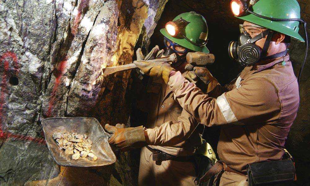 Ecuador y Colombia dialogan sobre cooperación en energía y minería