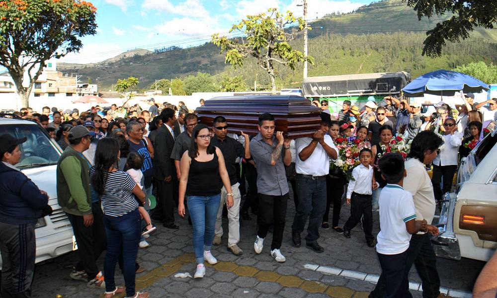 Ibarra despide a Diana, víctima de femicidio