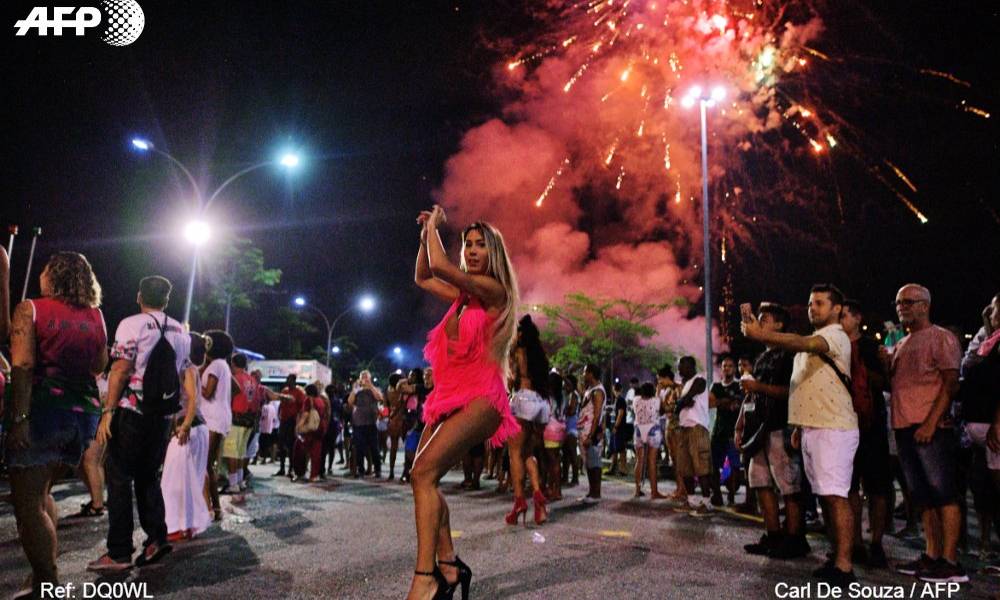 Inauguran carnaval de Río de Janeiro