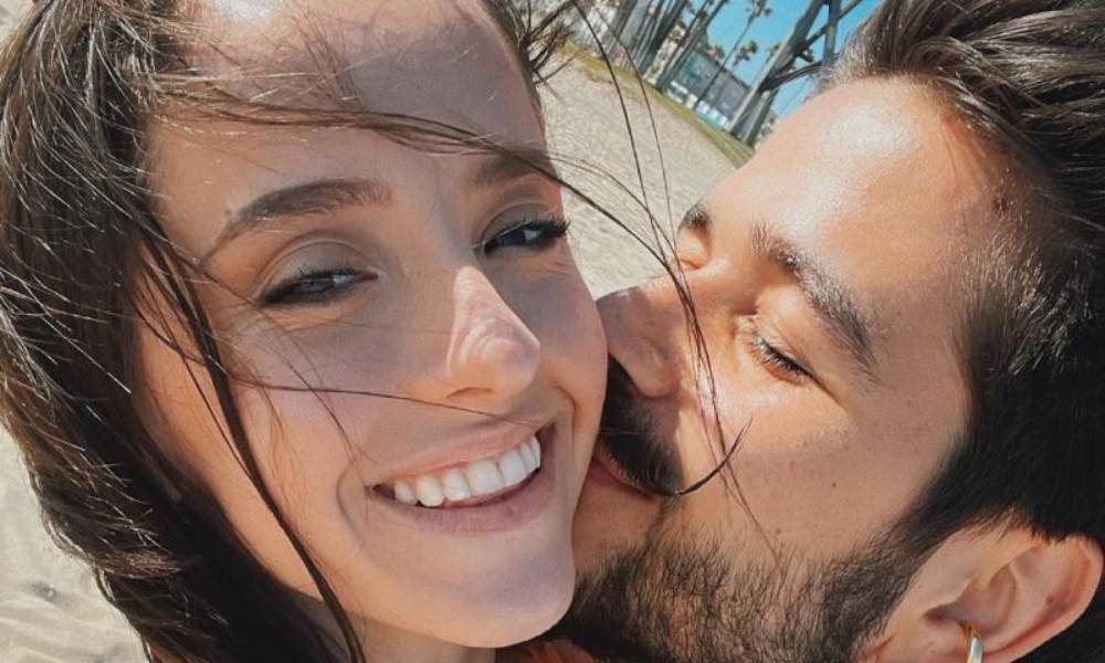 Evaluna Montaner muestra el avance de su embarazo en un encantador bikini