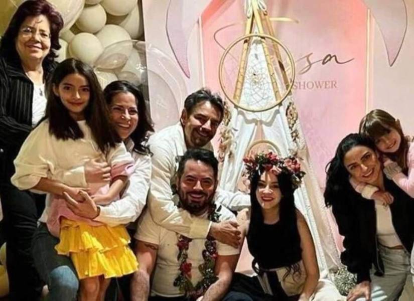 Baby shower de los Derbez