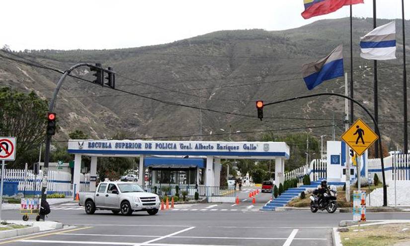 La Escuela Superior de Policía está ubicada en Pusuquí.