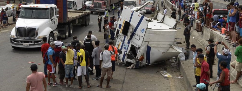 14 accidentes de tránsito se registran a diario en Guayaquil