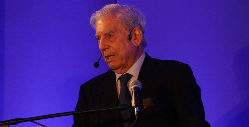 Vargas Llosa: América Latina no acaba de aprender el valor de la democracia