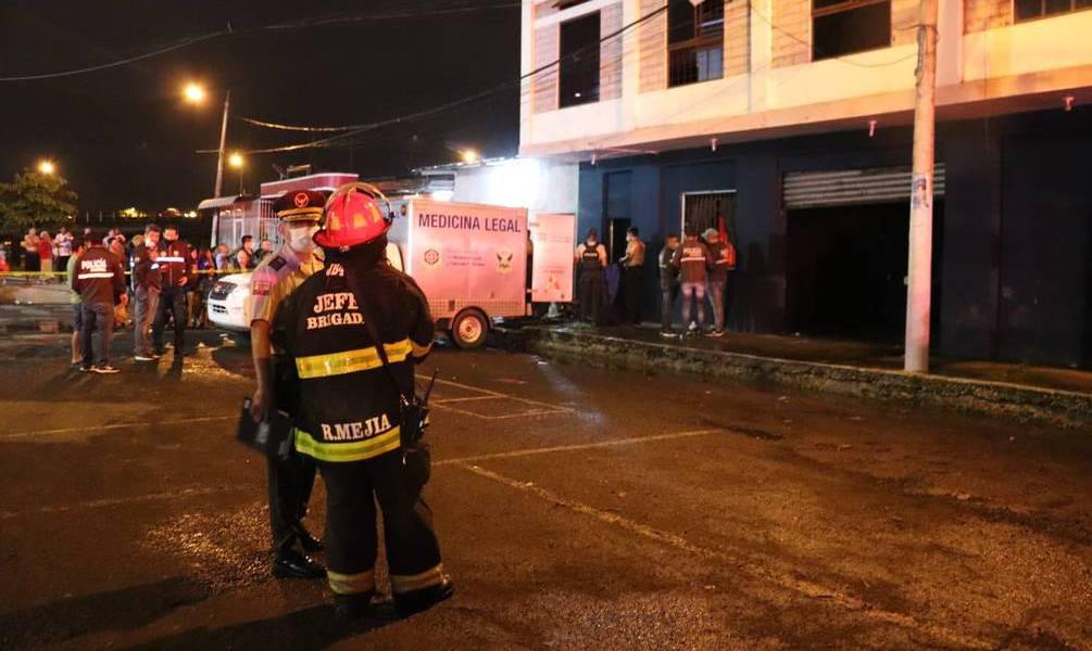 Siete fallecidos por asfixia en un incendio dentro de una clínica de rehabilitación en Guayaquil
