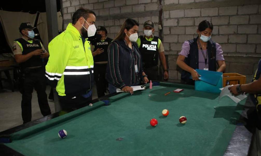 25 detenidos durante el toque queda en Guayaquil