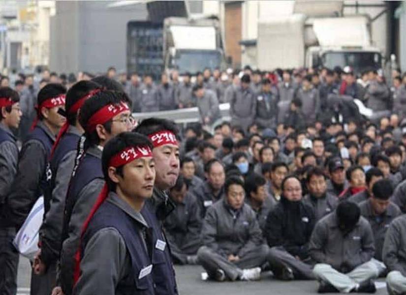 El despido provocó la muerte de 30 trabajadores y/o familiares.