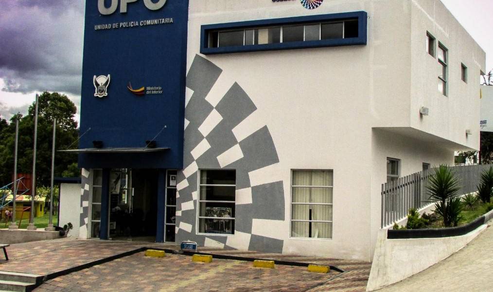 Delincuentes roban 45 armas a la Policía en Santa Ana, Manabí