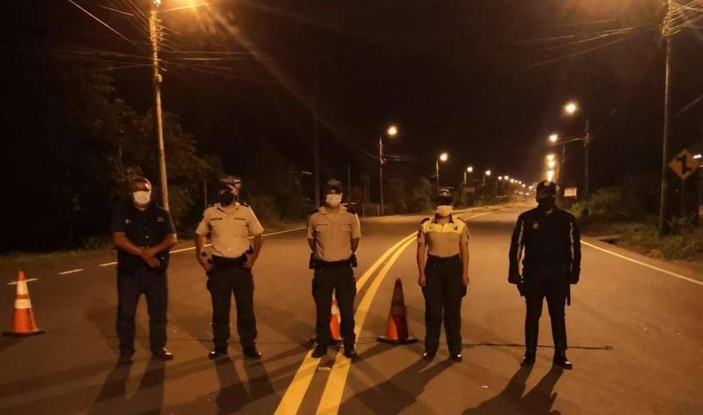 Iniciaron operativos de toque de queda en Quito y Guayaquil
