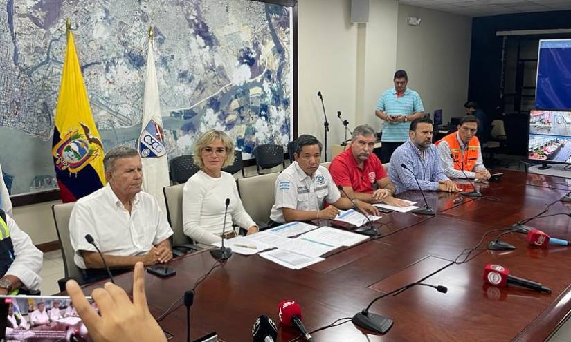 Autoridades del Municipio de Guayaquil ofrecieron un balance preliminar del intenso aguacero que soportó la ciudad entre el miércoles y jueves.