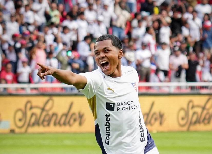 Bryan Ramírez, extremo de LDUQ.