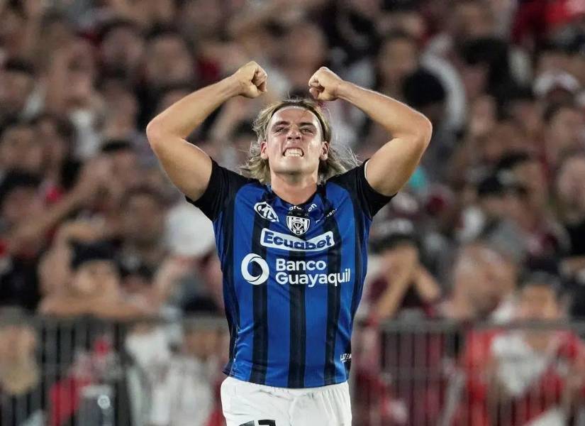 Claudio Spinelli, goleador de IDV.