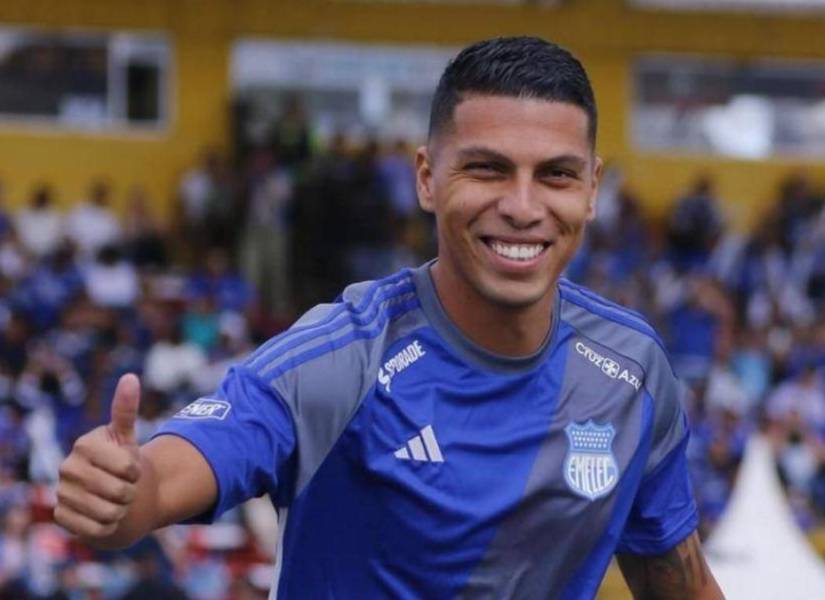 El defensa de Luis Fernando León en un partido con Emelec por la LigaPro