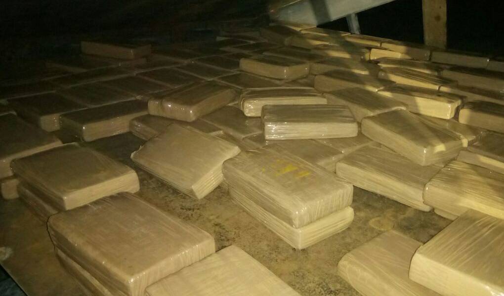 Megaoperativo antidrogas detiene a 31 personas en Galápagos