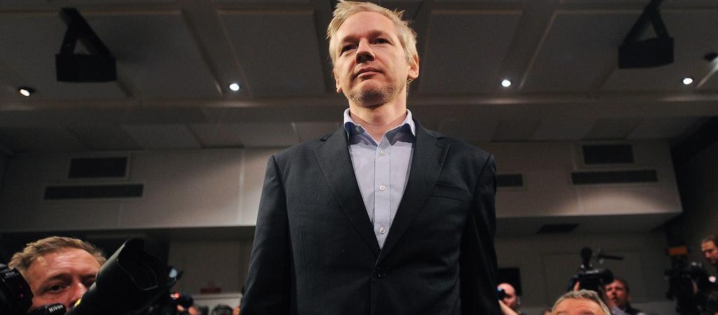 Assange comparece al inicio de su juicio de extradición a EEUU por espionaje
