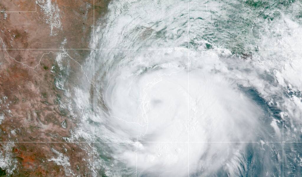 Puerto Rico se alista para posible tormenta tropical