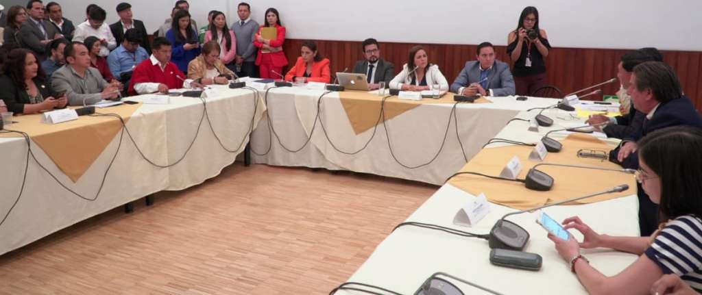 Baroja y Pabón niegan recepción de aportes para AP