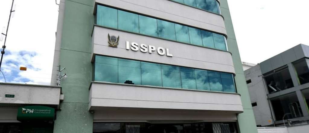 Ministra de Gobierno busca la forma de recuperar el dinero de la ISSPOL