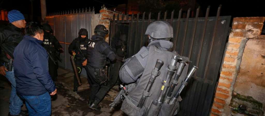 5 detenidos por tráfico de combustible en la frontera norte