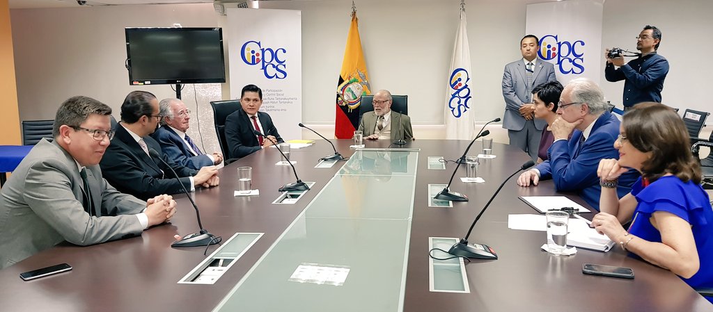Trujillo se reúne con comisionados que designarán a la CC