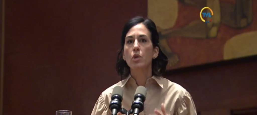 Ma. Alejandra Muñoz, posesionada como vicepresidenta