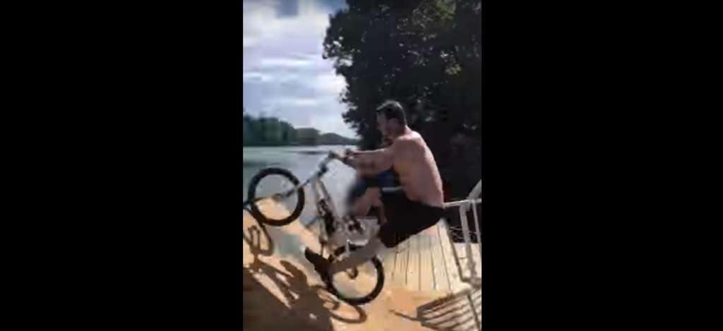 La pirueta en bicicleta que casi termina en tragedia