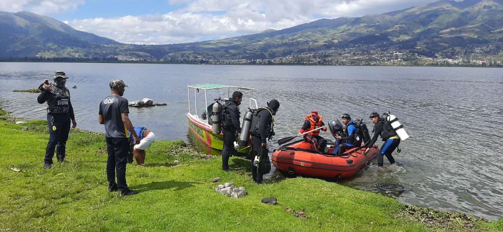 Hallan a joven sin vida en el lago San Pablo, Imbabura