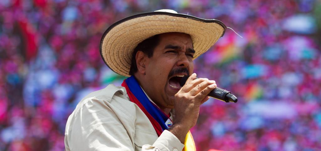Gobierno de Maduro adopta amplias facultades con decreto de excepción