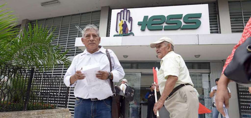 En agosto el IESS podría tener problemas para pagar a jubilados