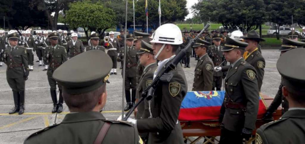 Rinden honores a ecuatoriana fallecida en atentado