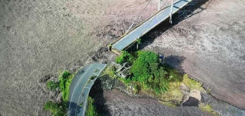 Río Upano se desborda y cierran vía Macas-Puyo por precaución