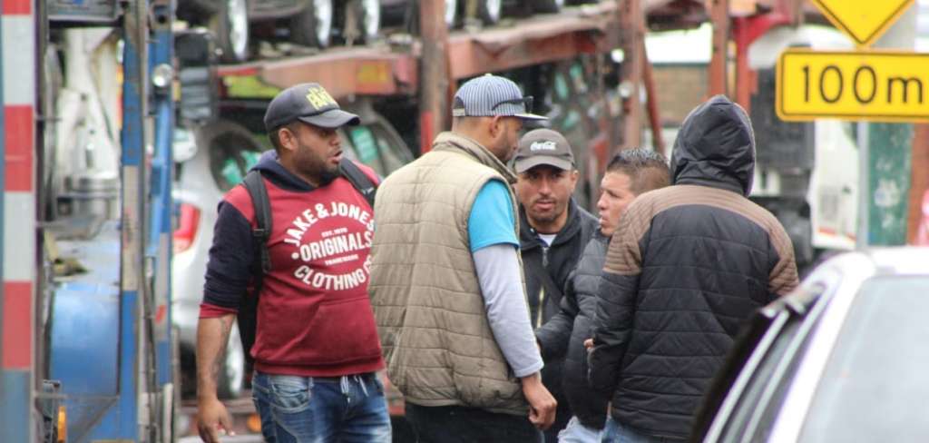 Permiso de tránsito para venezolanos aún no rige