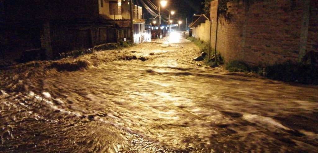 Inundaciones en varios sectores de Cuenca
