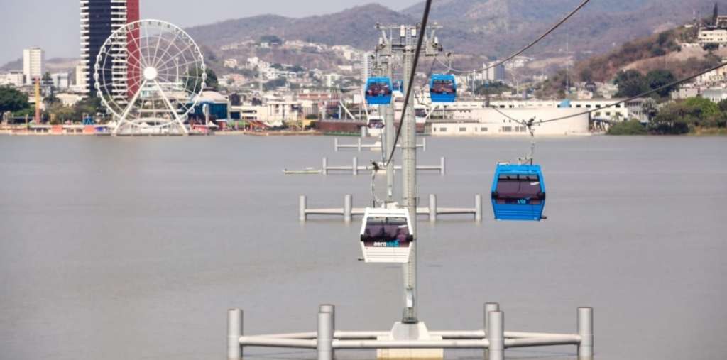 Guayaquil inaugura su moderna Aerovía para 40.000 usuarios