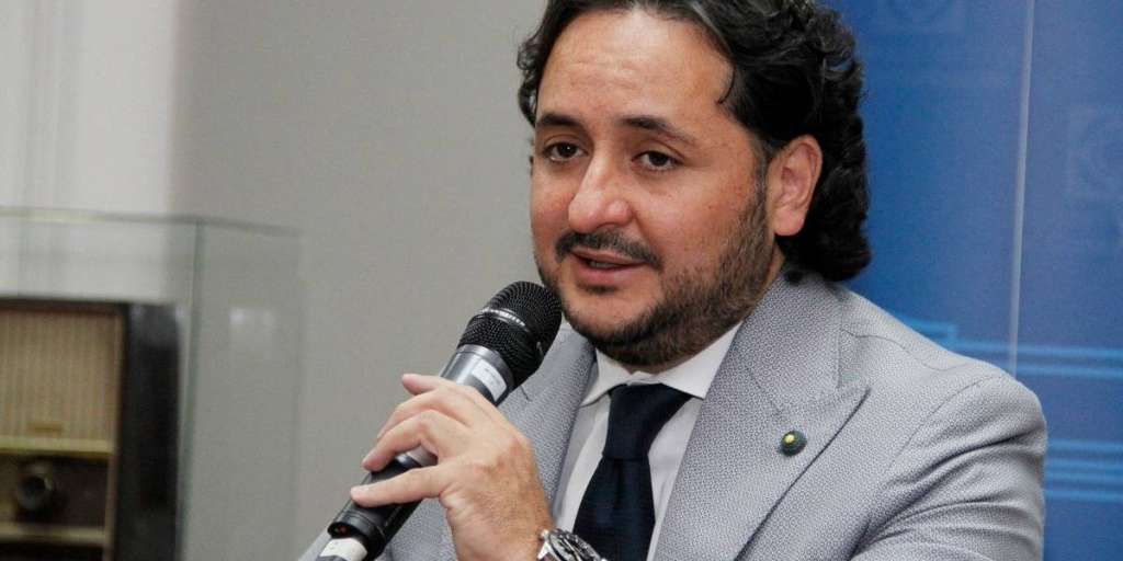 Fiscalía abrió investigación en contra de Andrés Michelena