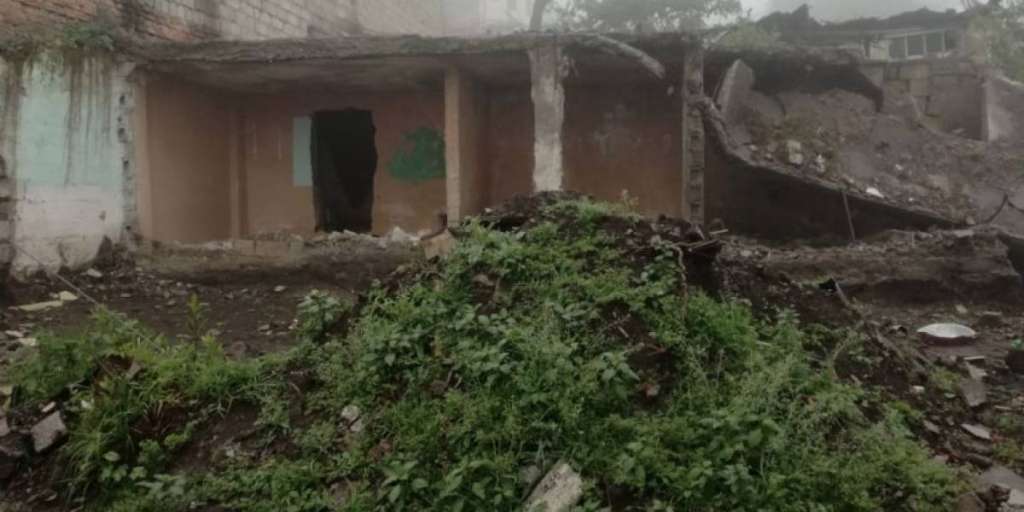 Deslave deja viviendas en riesgo en el centro de Quito